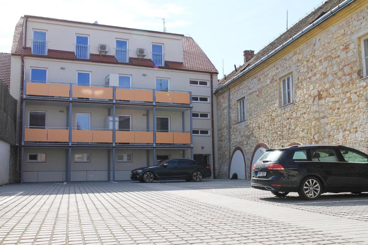 Velovino Apartman Mikulov Exterior photo